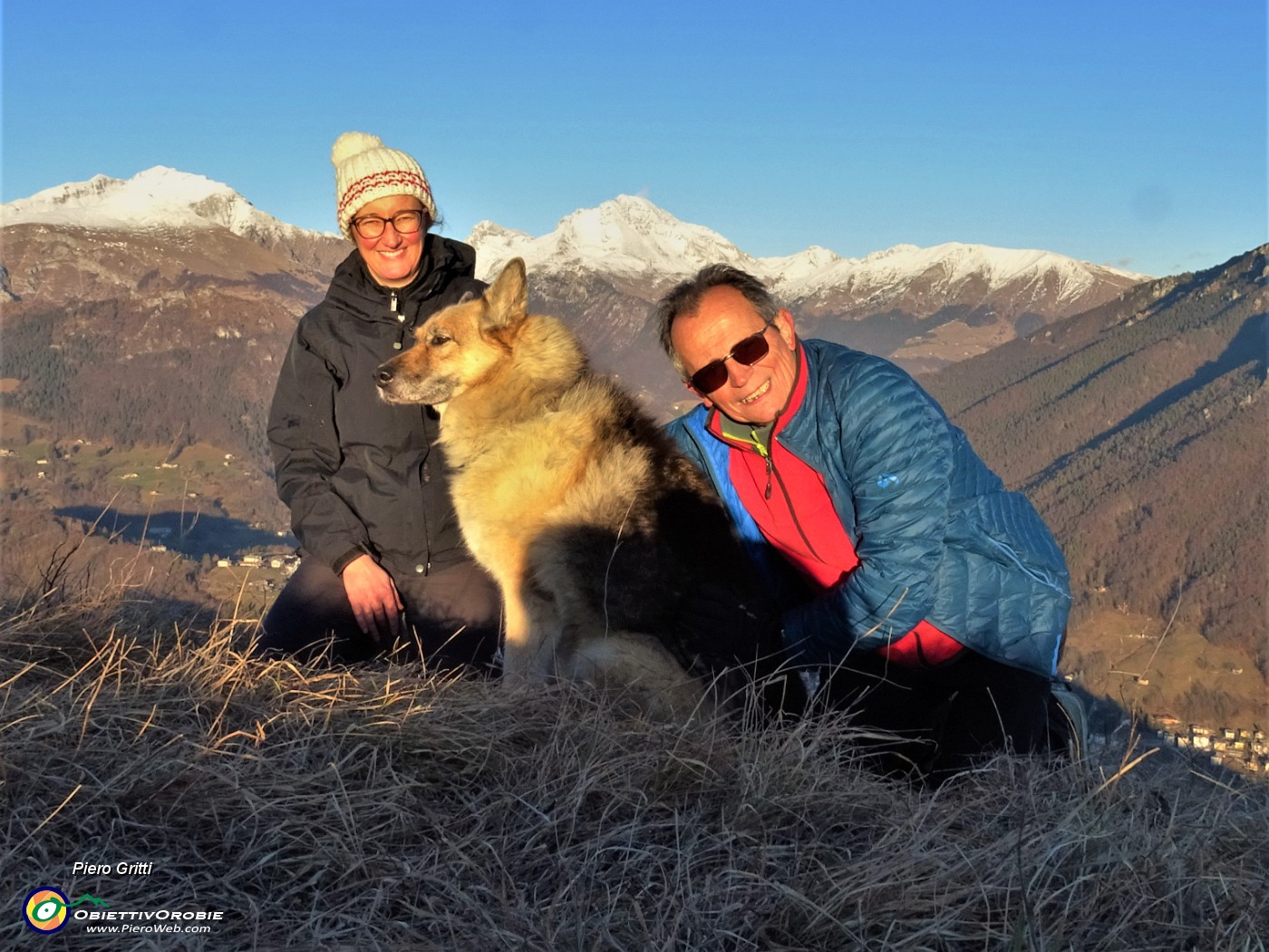 55 Dal Monte Gioco (1366 m) con vista in Arera (2512 m) e Cima Menna (2300 m).JPG